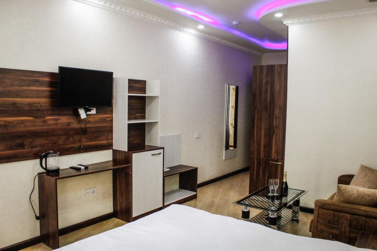 Emeg Hotel And Restaurant Batumi Kültér fotó