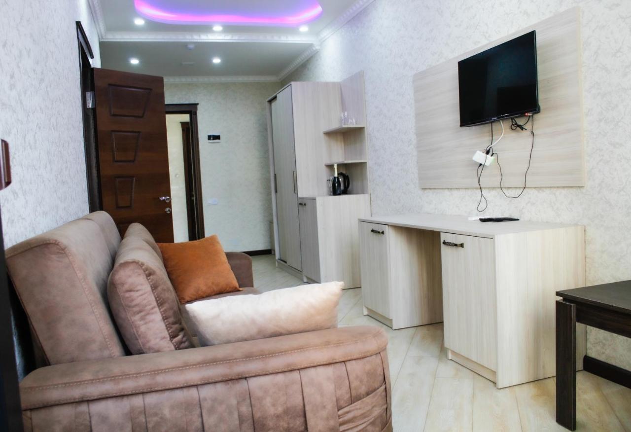 Emeg Hotel And Restaurant Batumi Kültér fotó