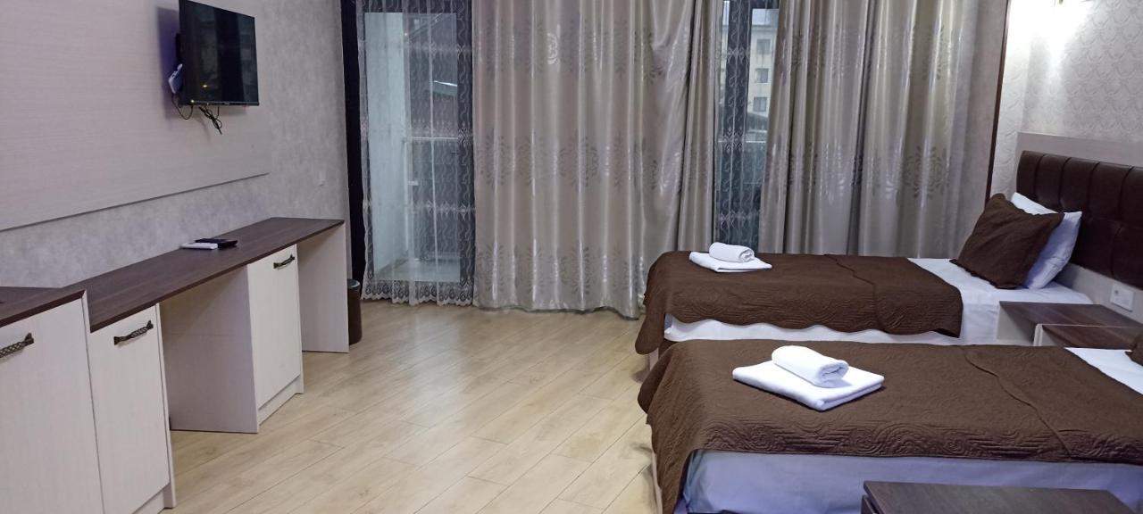 Emeg Hotel And Restaurant Batumi Kültér fotó